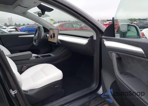 2024 Tesla Model Y Long Range Dual Motor All-Wheel Drive from USA, damaged, VIN 7SAYGDEE0RA331282